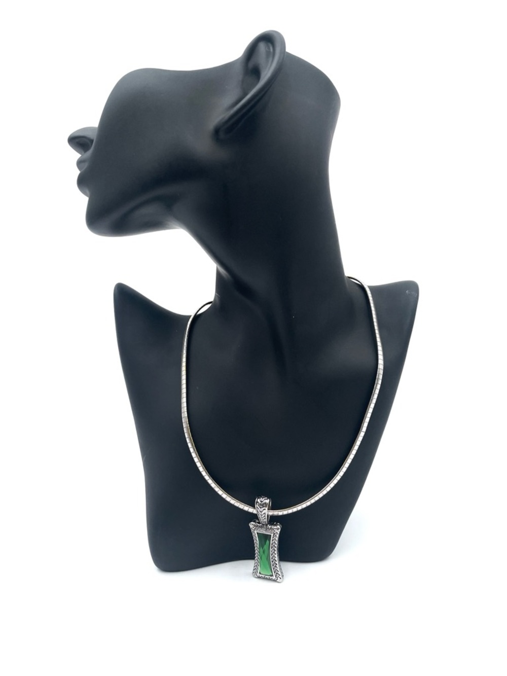 Lia Sophia Green Pendant Necklace